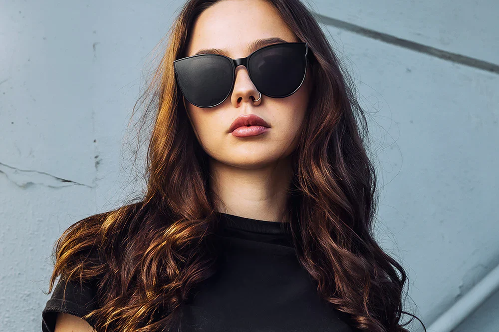 CARAT SUNGLASSES: Ultra Black - Image 2