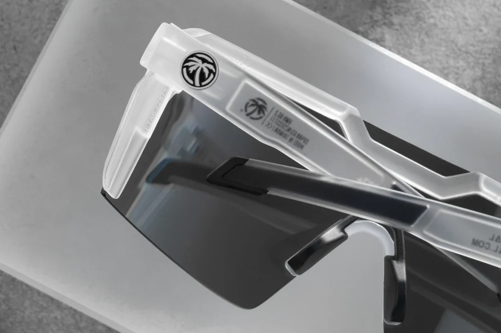 FUTURE TECH SUNGLASSES: Vapor Frost Coastal - Image 4