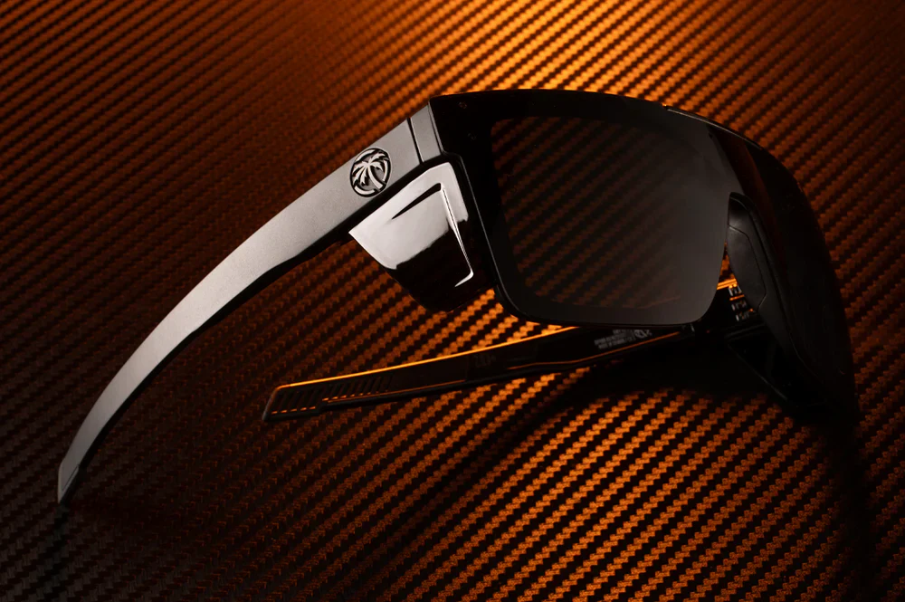 PERFORMANCE QUATRO SUNGLASSES: Ultra Black - Image 6