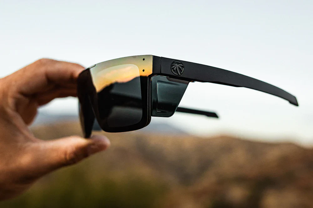 PERFORMANCE QUATRO SUNGLASSES: Ultra Black - Image 8