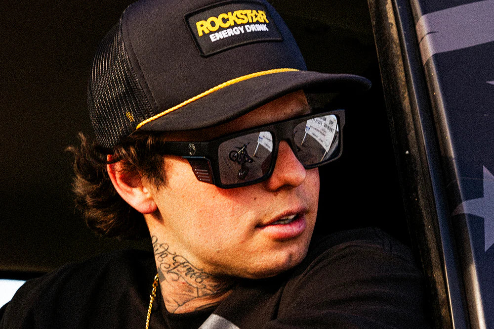 PERFORMANCE RAYTH SUNGLASSES: Silver - Image 3