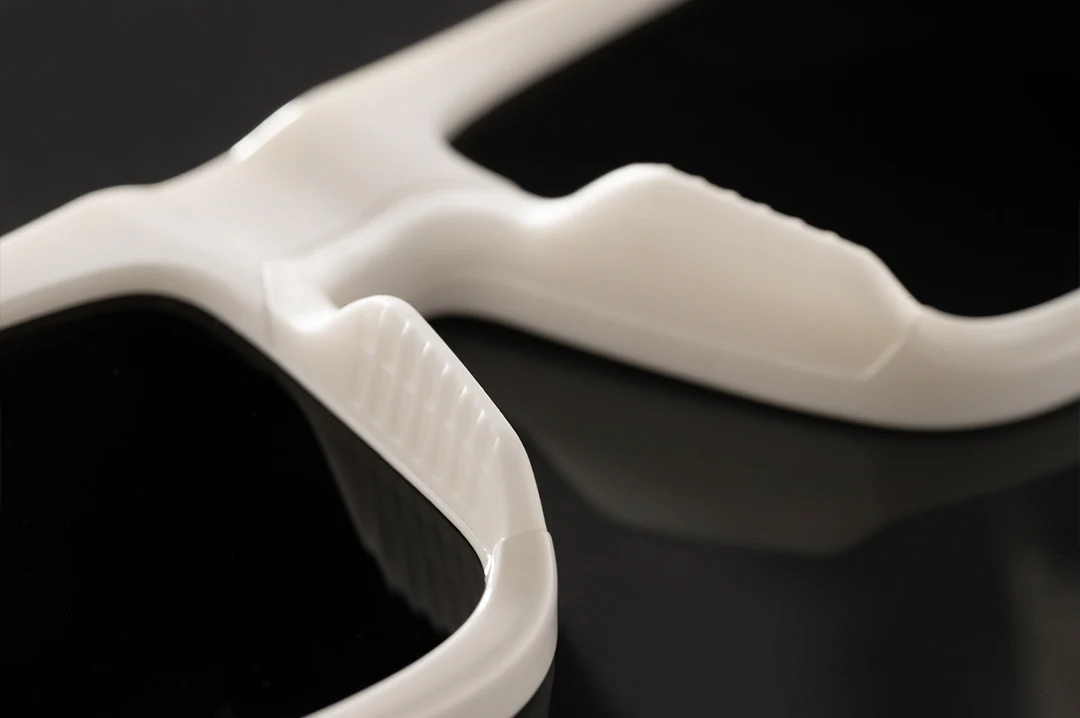 PERFORMANCE RAYTH SUNGLASSES: Raha White Black Tint - Image 10