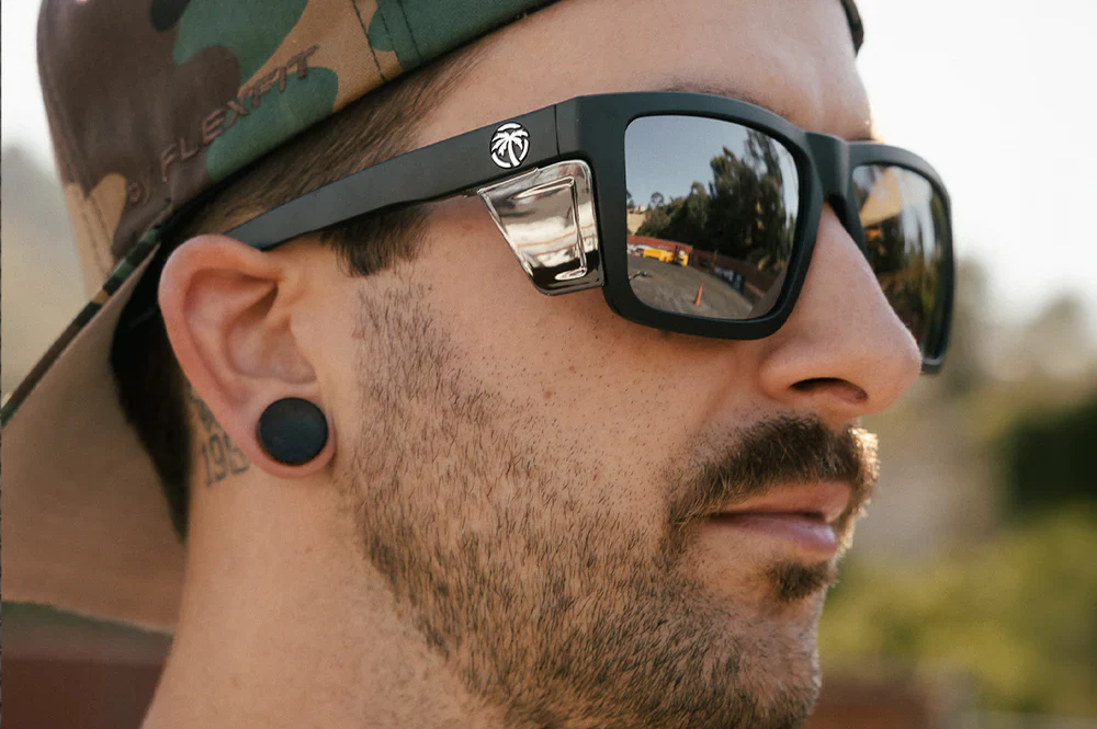 PERFORMANCE VISE SUNGLASSES: Silver - Image 5