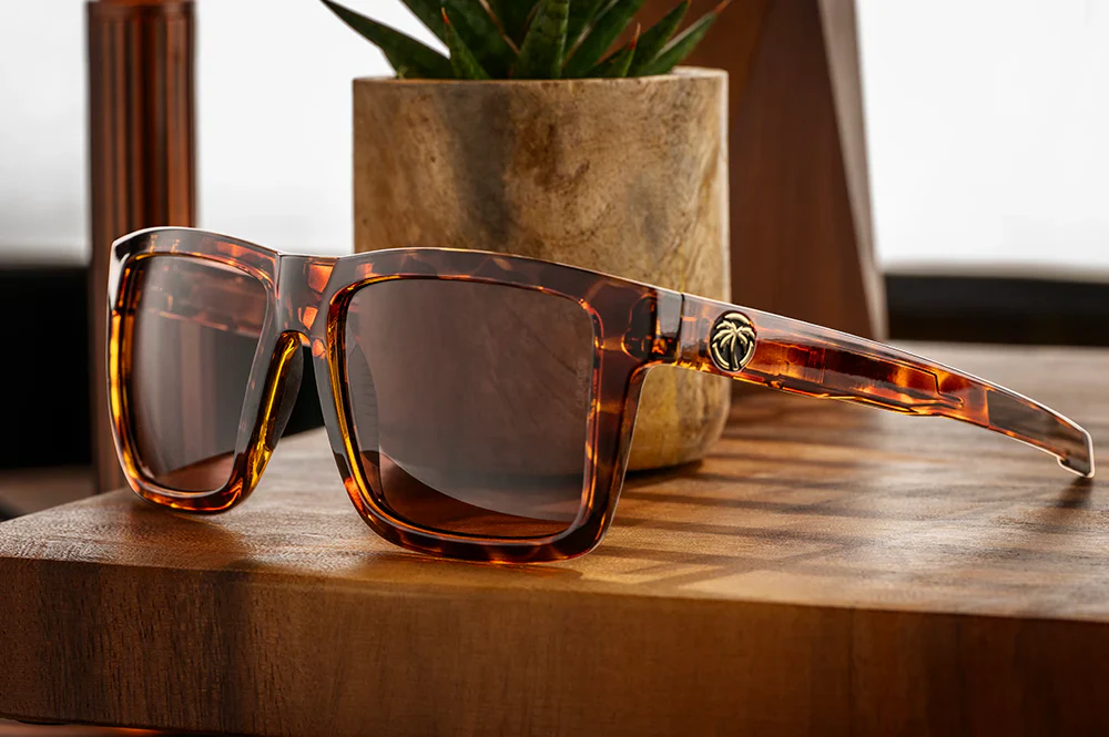 PERFORMANCE XL VISE SUNGLASSES: Tortoise - Image 3
